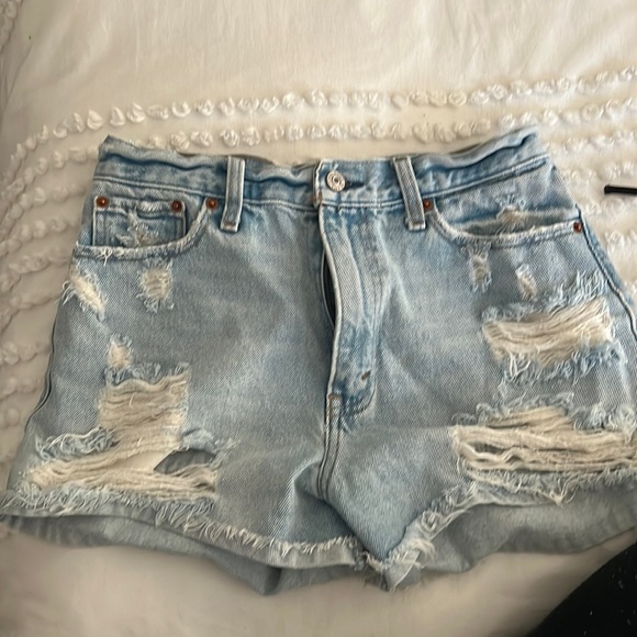 Abercrombie & Fitch Annie High Rise Short - Picture 1 of 3